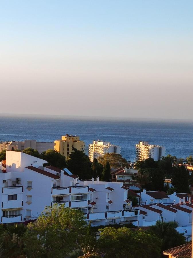 Apartament Saltillo Alto Gray Studio. Vistas Al Mar Y Piscina Torremolinos Zewnętrze zdjęcie